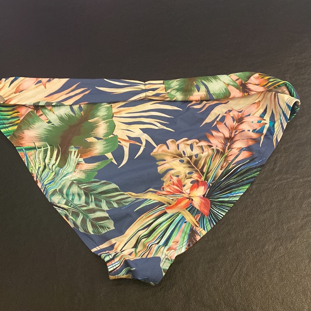 La Blanca womens size 14 bathing suit set, rainforest pattern - Picture 5 of 7